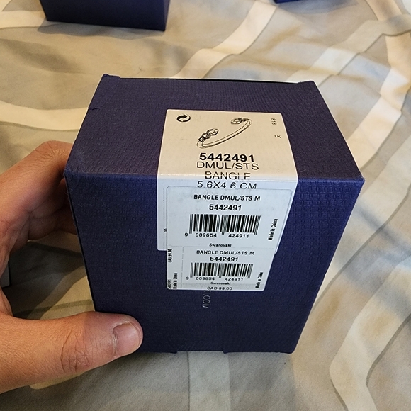 Swarovski Mix and Match Silver Tone Bangle with Blue and Clear Crystals - Size M - Picture 6 of 9